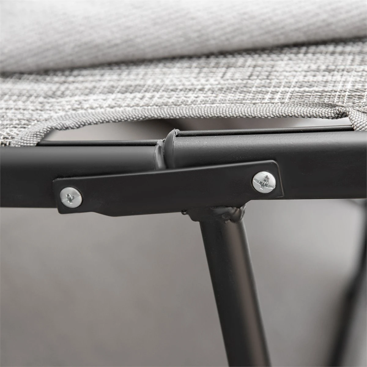 Outsunny Tumbona Plegable De Jardín Con Reposabrazos Reposapiés Respaldo Transpirable Y Marco De Metal Ergonómico Para Terraza Playa Camping 170x62x68 Cm Gris 10 Outsunny Tumbona Plegable De Jardín Con Reposabrazos Reposapiés Respaldo Transpirable Y Marco De Metal Ergonómico Para Terraza Playa Camping 170x62x68 Cm Gris - Imagen 8
