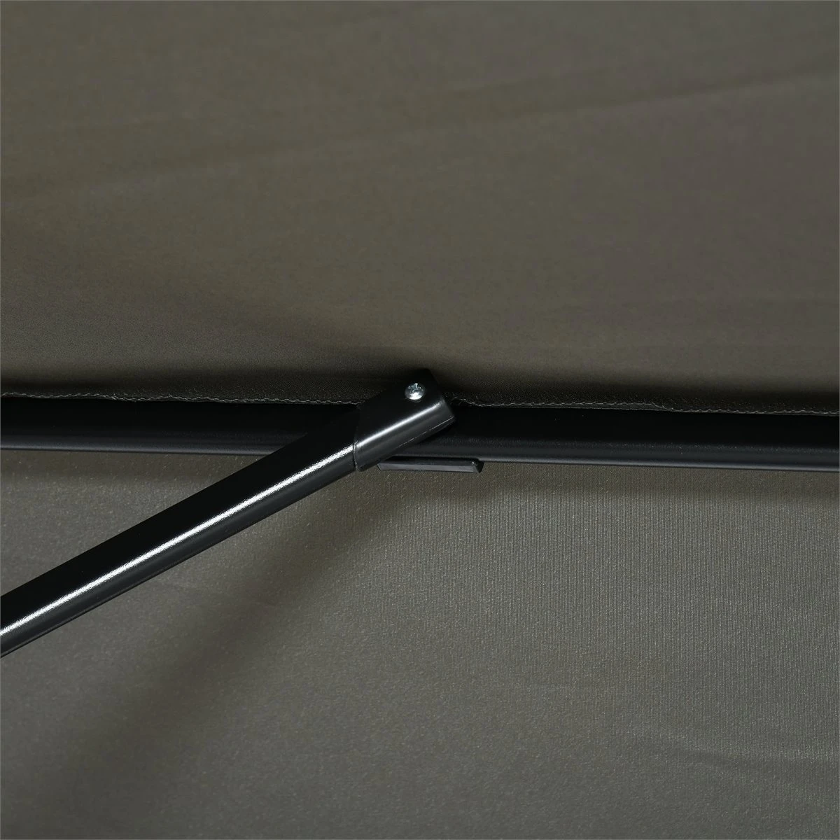 Outsunny Sombrilla De Jardín De Aluminio 245x245x245 Cm Parasol Excéntrico Con Manivela Giratorio 360° Inclinación De 5 Niveles Tela Desmontable Y Ventilación Para Patio Terraza Gris 10 Outsunny Sombrilla De Jardín De Aluminio 245x245x245 Cm Parasol Excéntrico Con Manivela Giratorio 360° Inclinación De 5 Niveles Tela Desmontable Y Ventilación Para Patio Terraza Gris - Imagen 8