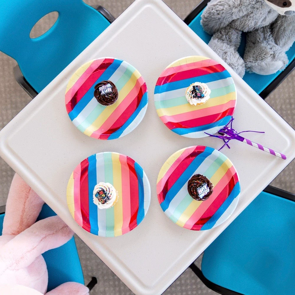 Mesa Baja Plegable Infantil Crema LIFETIME 61 X 61 X 53,5 Cm 8 Mesa Baja Plegable Infantil Crema LIFETIME 61 X 61 X 53,5 Cm - Imagen 6