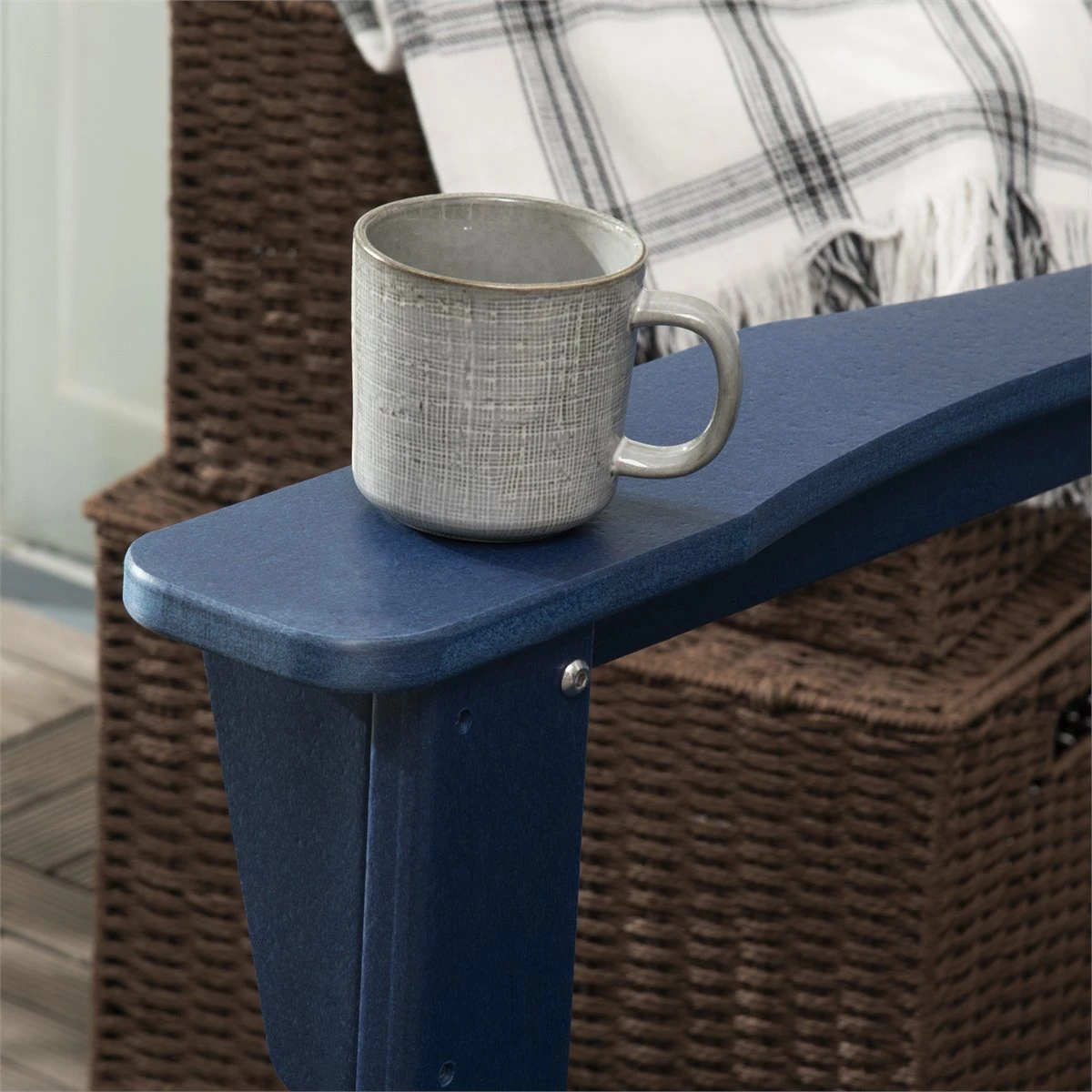 Outsunny Silla Mecedora De Jardín Mecedora Para Exterior De Estilo Adirondack De HDPE Para Balcón Terraza Patio Carga 120 Kg 73,5x93x91,5 Cm Azul Oscuro 9 Outsunny Silla Mecedora De Jardín Mecedora Para Exterior De Estilo Adirondack De HDPE Para Balcón Terraza Patio Carga 120 Kg 73,5x93x91,5 Cm Azul Oscuro - Imagen 7
