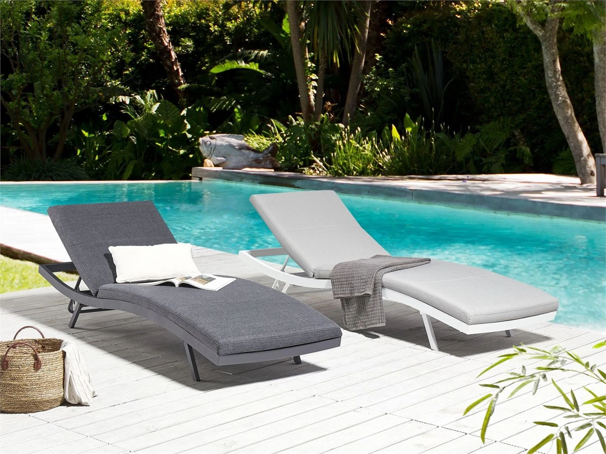 Tumbona Reclinable De Metal/textil Trenzado Gris Claro/blanco AMELIA 3 Tumbona Reclinable De Metal/textil Trenzado Gris Claro/blanco AMELIA