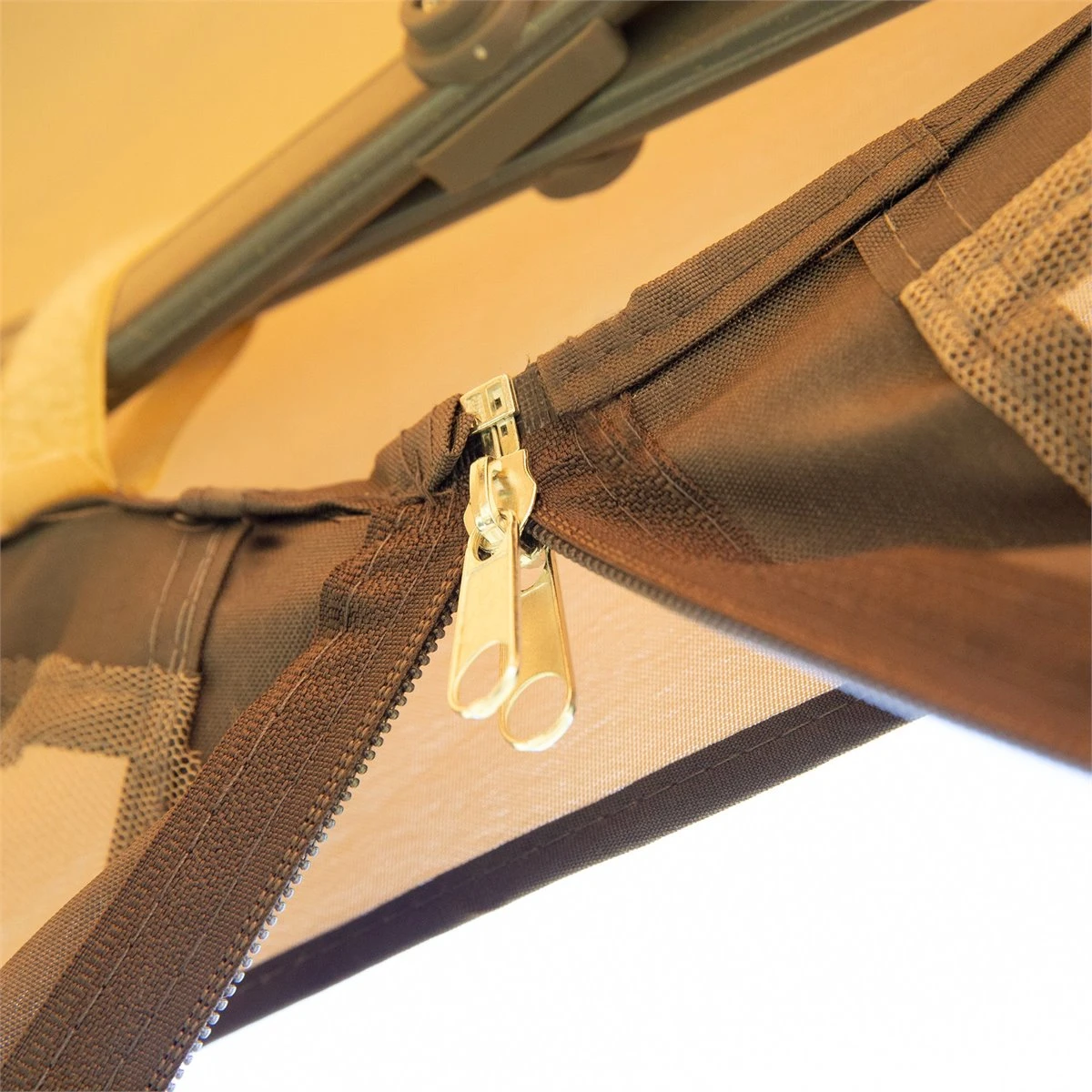 Outsunny Carpa Plegable Exterior 3,3x3,3x2,85 M Con Luces LED Y Control Remoto Cenador De Jardín Con 4 Mosquiteras Extraíbles Y Bolsa De Transporte Para Camping Fiestas Beige 7 Outsunny Carpa Plegable Exterior 3,3x3,3x2,85 M Con Luces LED Y Control Remoto Cenador De Jardín Con 4 Mosquiteras Extraíbles Y Bolsa De Transporte Para Camping Fiestas Beige - Imagen 5