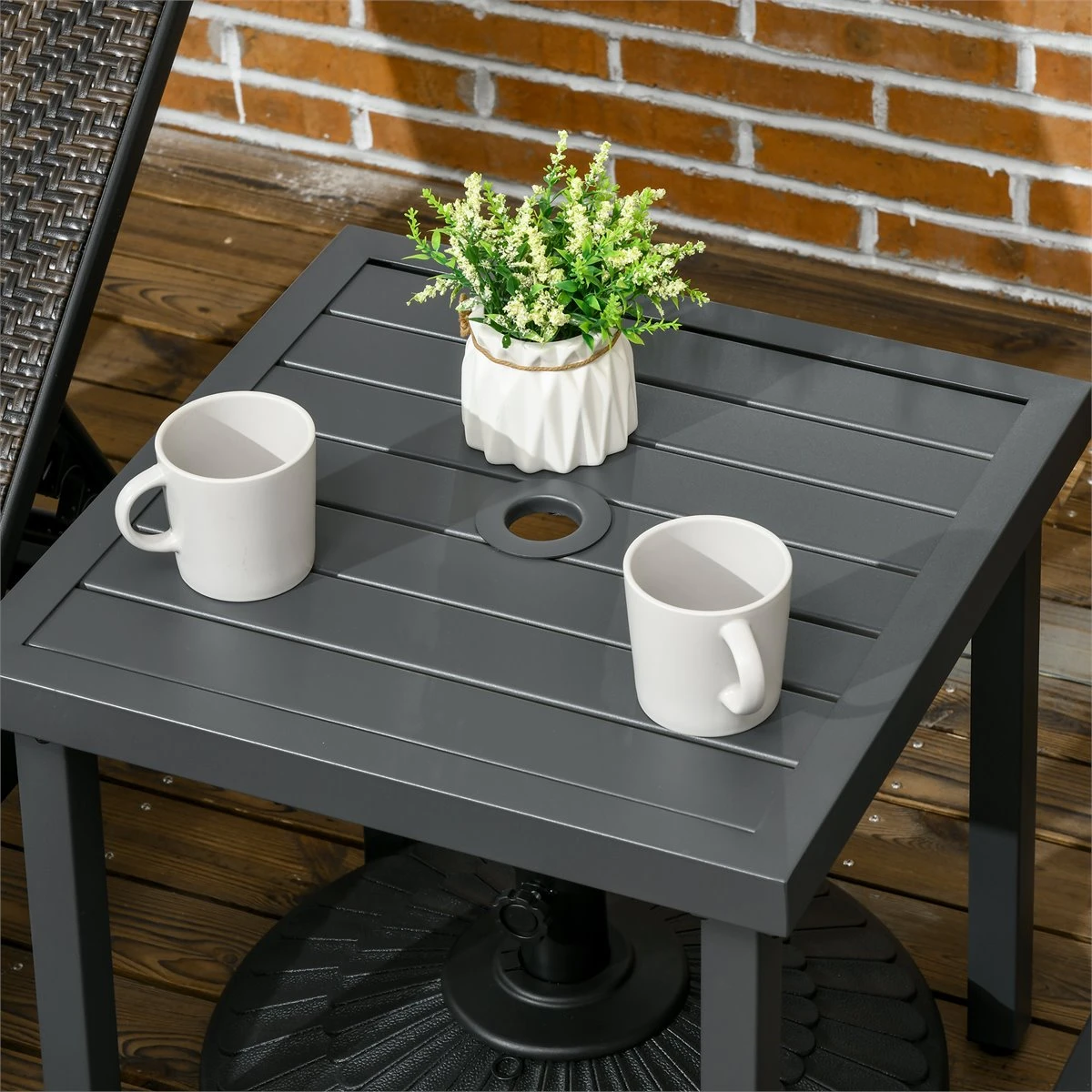 Outsunny Mesa De Jardín Cuadrada Mesa De Centro De Patio Con Orificio Para Sombrillas De Ø45 Mm Mesa Auxiliar Con Marco De Acero 51x51x51 Cm Gris 10 Outsunny Mesa De Jardín Cuadrada Mesa De Centro De Patio Con Orificio Para Sombrillas De Ø45 Mm Mesa Auxiliar Con Marco De Acero 51x51x51 Cm Gris - Imagen 8