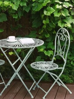 Mesa De Jardín De Metal Verde Claro ⌀ 70 Cm TRENTO -OUTSUNNY TIENDA b153b8c6782035eaca5375c6c1457ba972d53c6d 1fc716770b914a04b7c87eb5f4629252