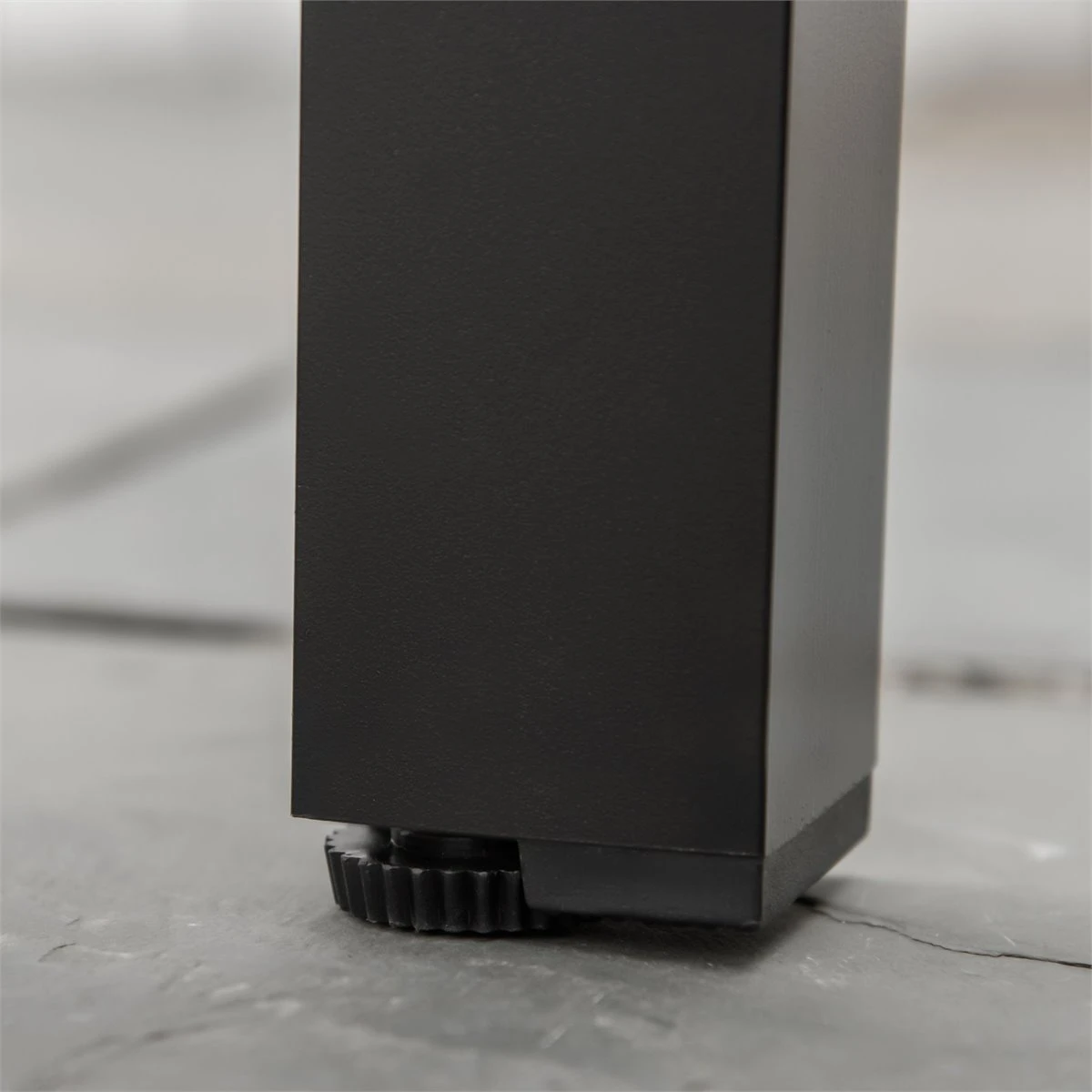 Outsunny Mesa De Jardín Rectangular Para 6 Personas Mesa De Comedor Exterior 140x90x74 Cm Con Encimera De Listones Y Estructura De Aluminio Para Terraza Balcón Negro 11 Outsunny Mesa De Jardín Rectangular Para 6 Personas Mesa De Comedor Exterior 140x90x74 Cm Con Encimera De Listones Y Estructura De Aluminio Para Terraza Balcón Negro - Imagen 9