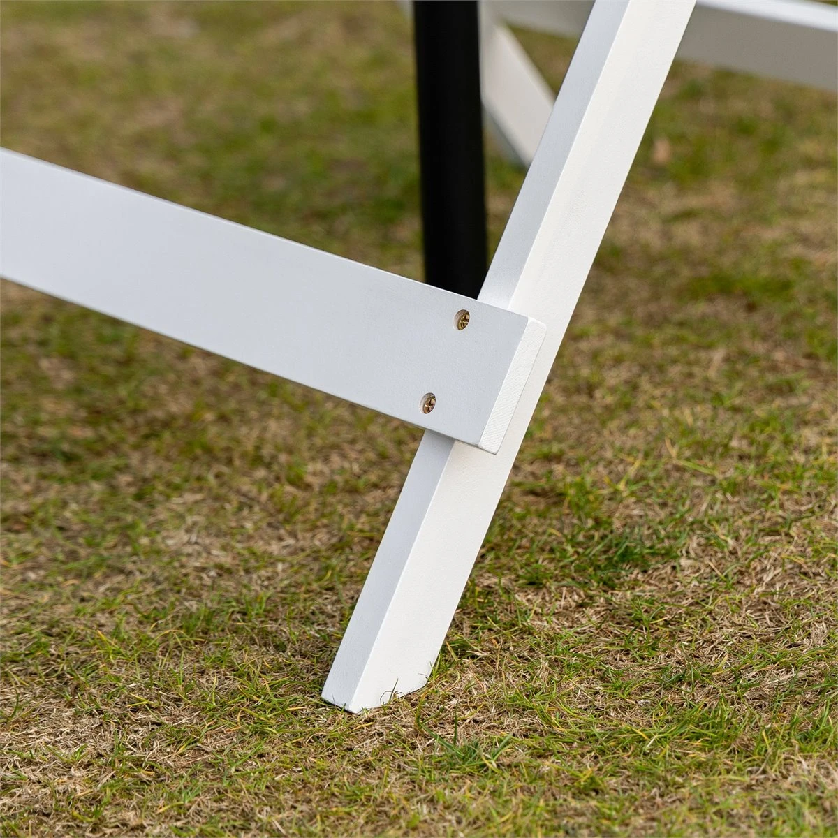 Outsunny Mesa De Jardín Plegable De Madera Maciza Con Agujero Para Sombrilla Mesa Cuadrada De Exterior Para Camping Viaje Picnic Terraza Balcón 70x70x70 Cm Blanco 11 Outsunny Mesa De Jardín Plegable De Madera Maciza Con Agujero Para Sombrilla Mesa Cuadrada De Exterior Para Camping Viaje Picnic Terraza Balcón 70x70x70 Cm Blanco - Imagen 9