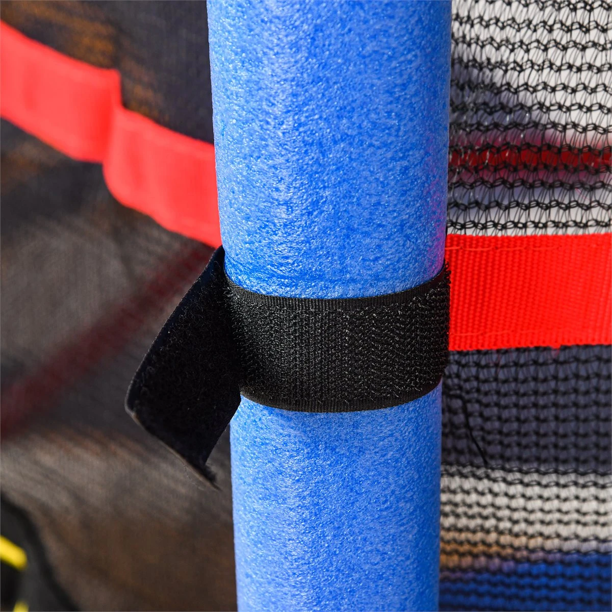 Outsunny Sombrilla Semicircular Con 24 Luces LED Solar 270x135x240 Cm Parasol De Jardín Con Manivela Techo De Ventilación Para Pared Terraza Gris 11 Outsunny Sombrilla Semicircular Con 24 Luces LED Solar 270x135x240 Cm Parasol De Jardín Con Manivela Techo De Ventilación Para Pared Terraza Gris - Imagen 9