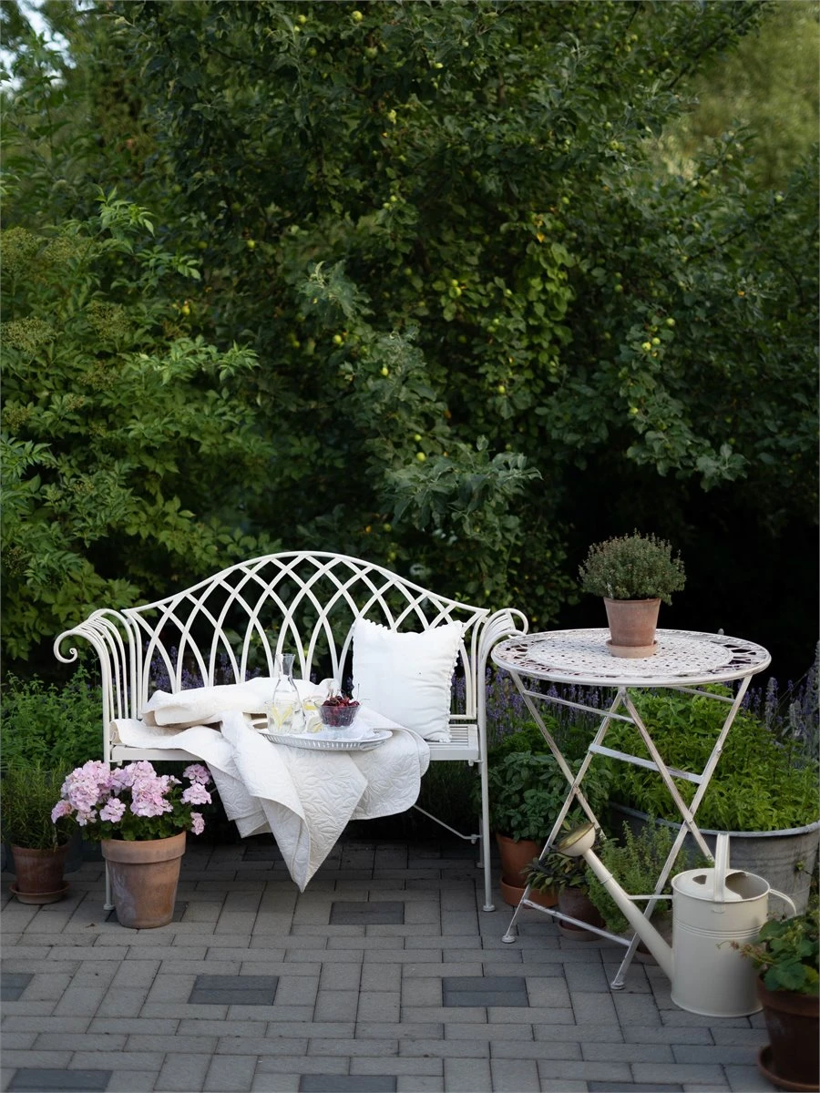 Mesa De Jardín De Metal Beige Claro ø 70 Cm TRIESTE 10 Mesa De Jardín De Metal Beige Claro ø 70 Cm TRIESTE - Imagen 8