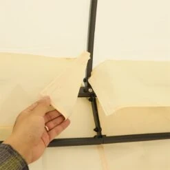 Outsunny Cenador Con Techo Gazebo Pabellón Exterior 3x3.65x2.82m Carpa Glorietas De Jardín Marco De Hierro Con Pared Lateral Y Mosquitero Color Crema 17 Outsunny Cenador Con Techo Gazebo Pabellón Exterior 3x3.65x2.82m Carpa Glorietas De Jardín Marco De Hierro Con Pared Lateral Y Mosquitero Color Crema -OUTSUNNY TIENDA fc43b6a92250585664a8146753350e2c051c6453 6b091a08ecb8449ab0084bb2281fe4b3